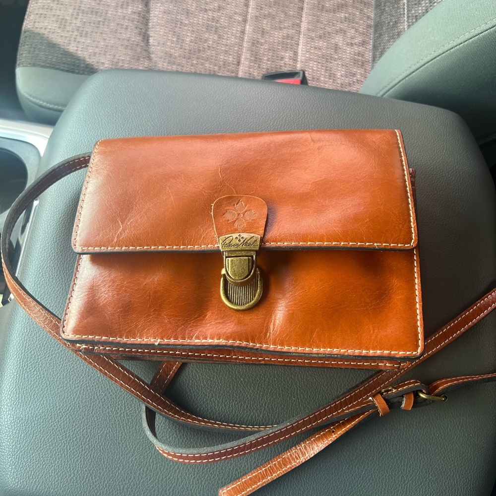 Patricia Nash Brown Leather Crossbody Bag with Vintage Charm